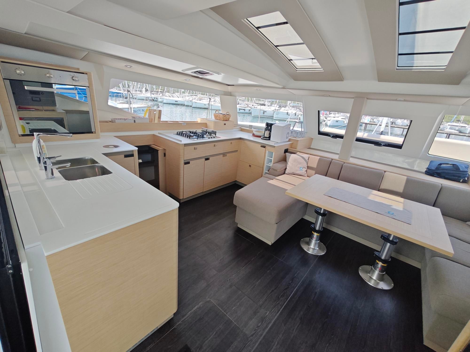 Fountaine Pajot Elba 45 | Caramita