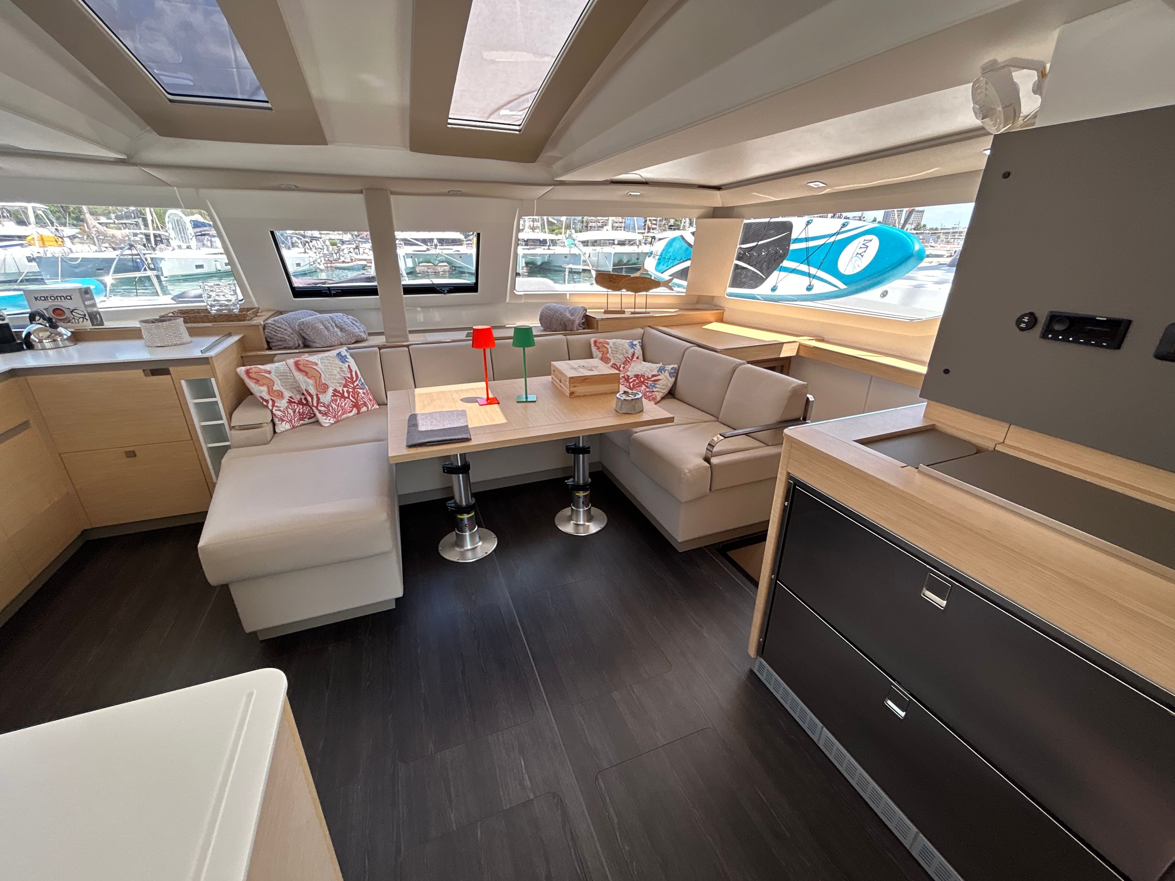 Fountaine Pajot Elba 45 | Krug