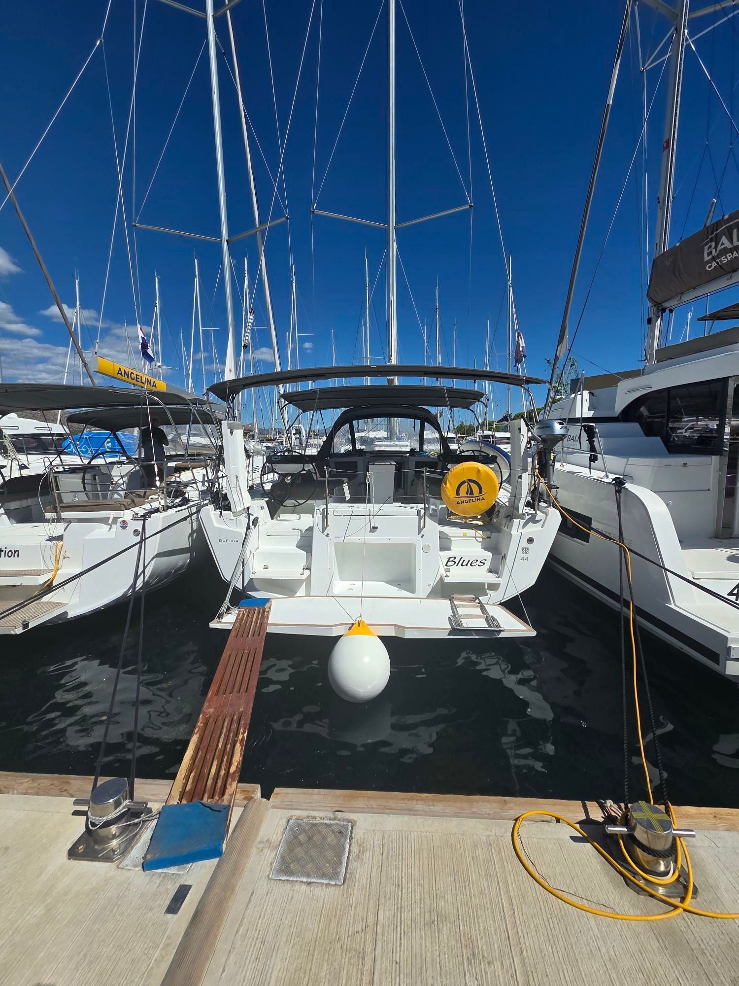 Dufour 44 | Blues