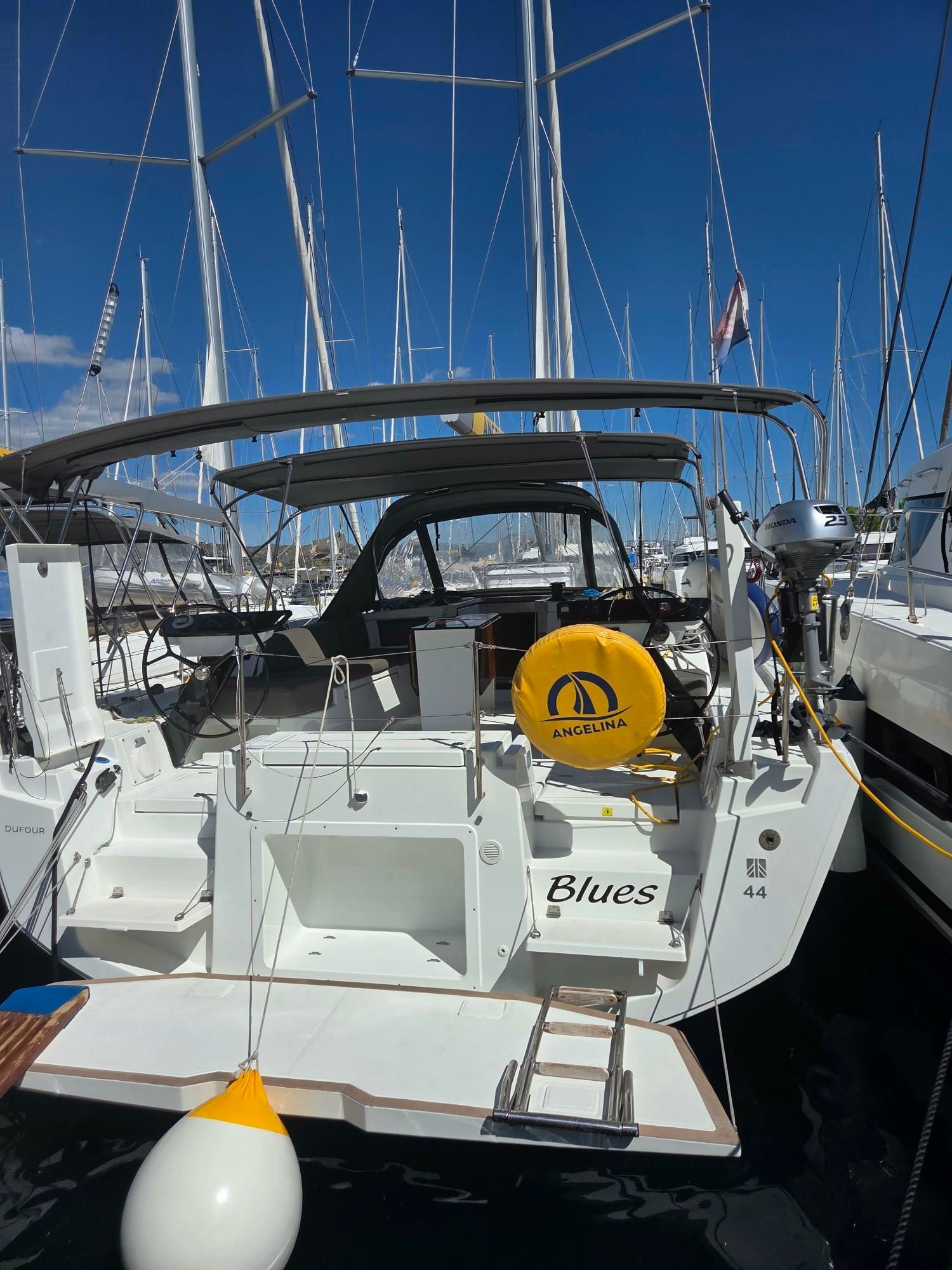 Dufour 44 | Blues