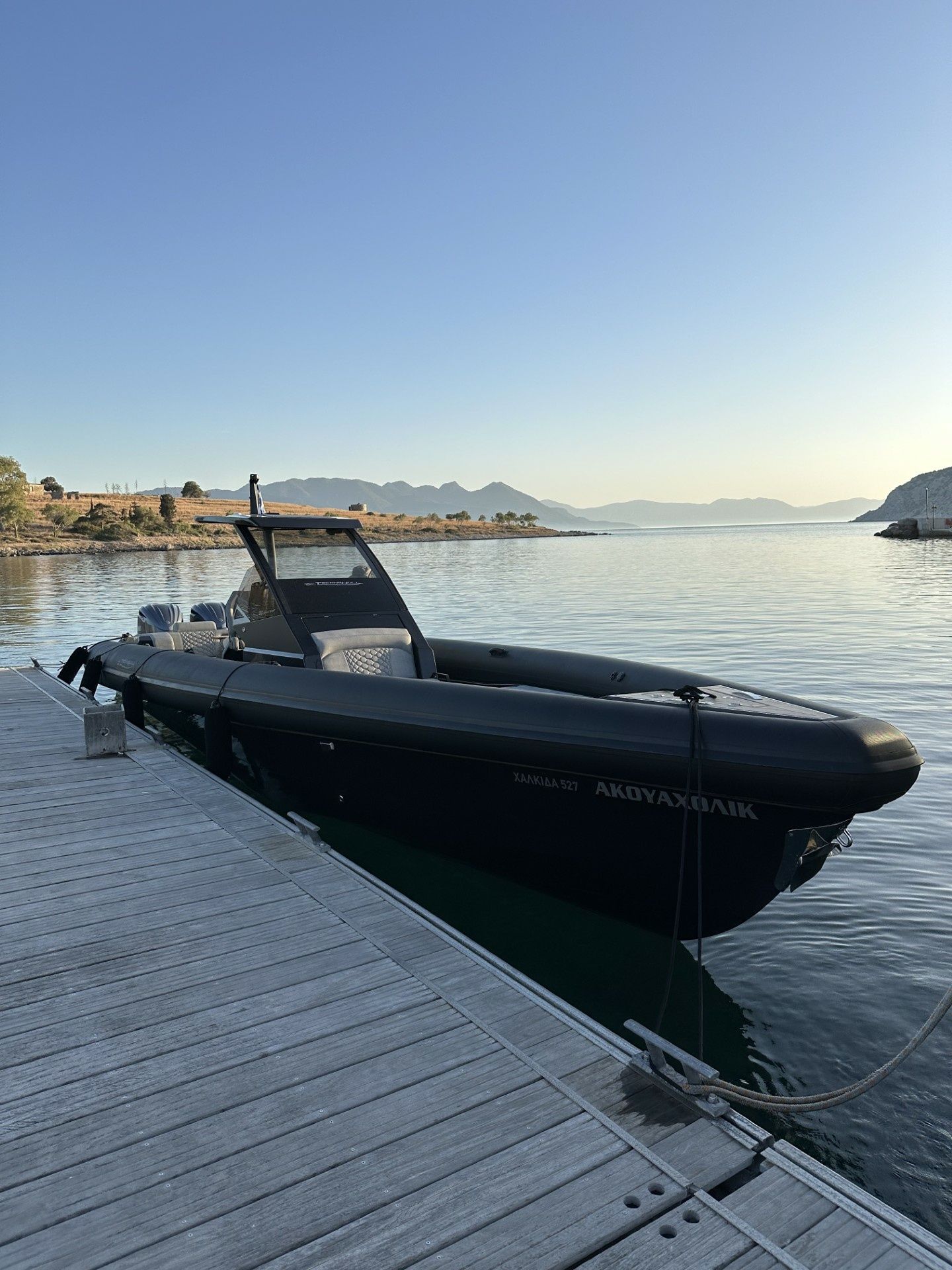 Technohull 38 | Aquaholic