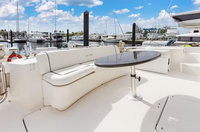 Sea Ray 60 Sundancer | Parr-T-On