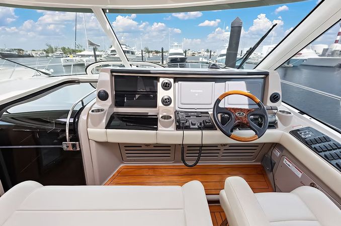 Sea Ray 60 Sundancer | Parr-T-On