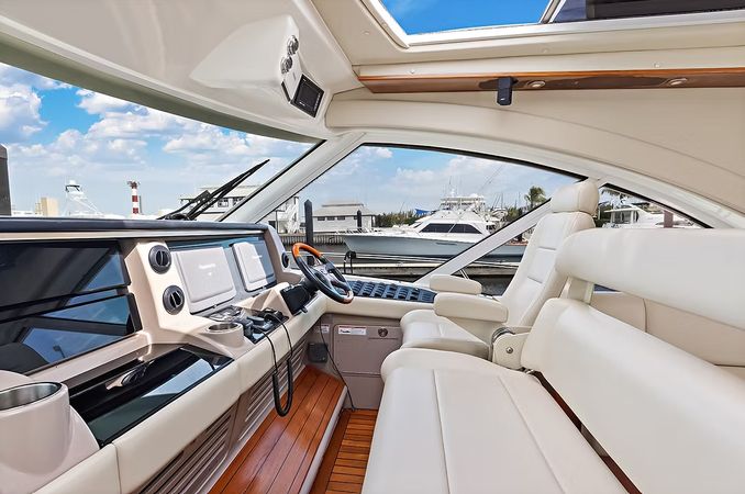 Sea Ray 60 Sundancer | Parr-T-On