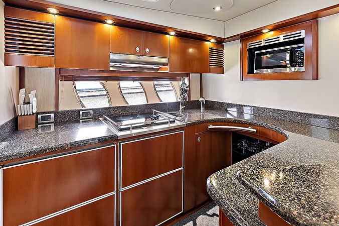 Sea Ray 60 Sundancer | Parr-T-On