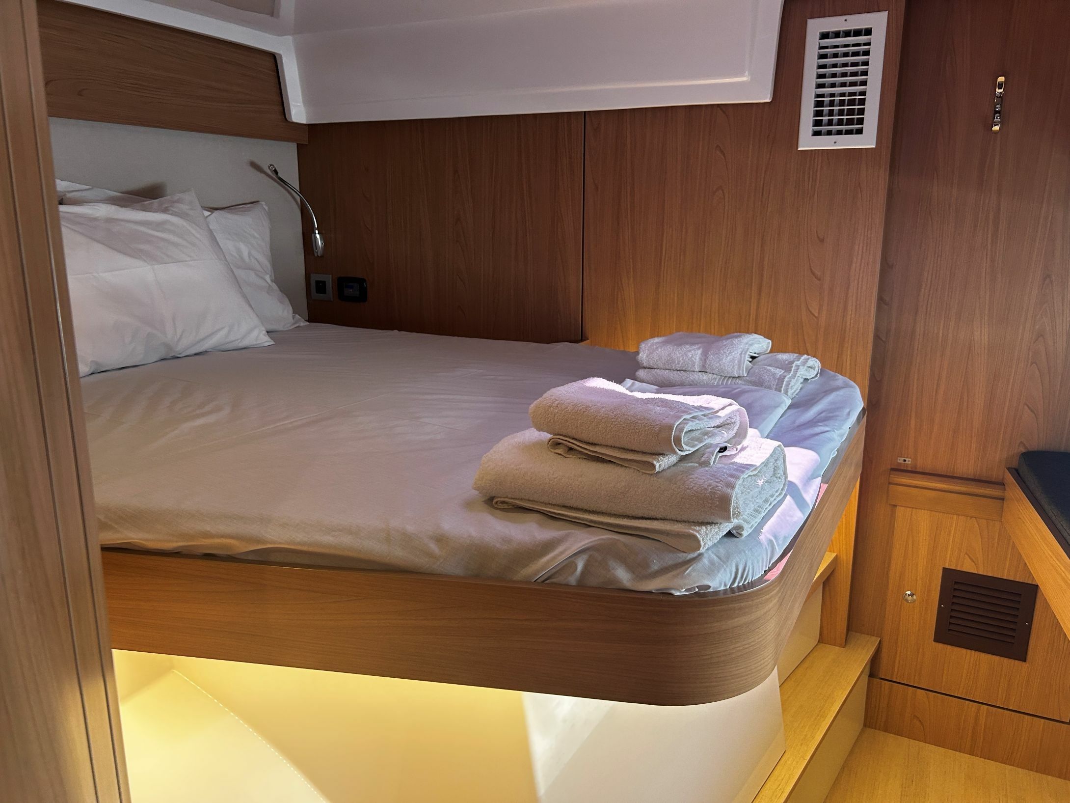 Bali Catspace | Vegas