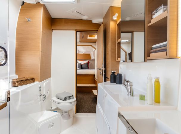 Excess 11 | Eleftheria