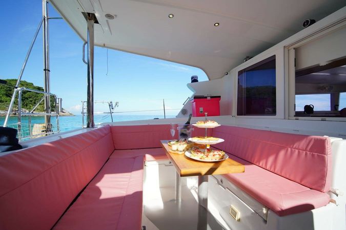 Lagoon 421 | Peaches