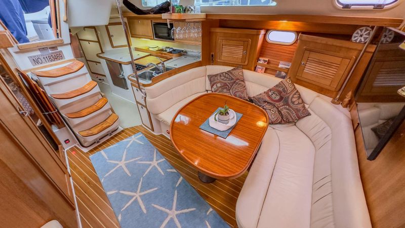 Catalina 42 | Venture