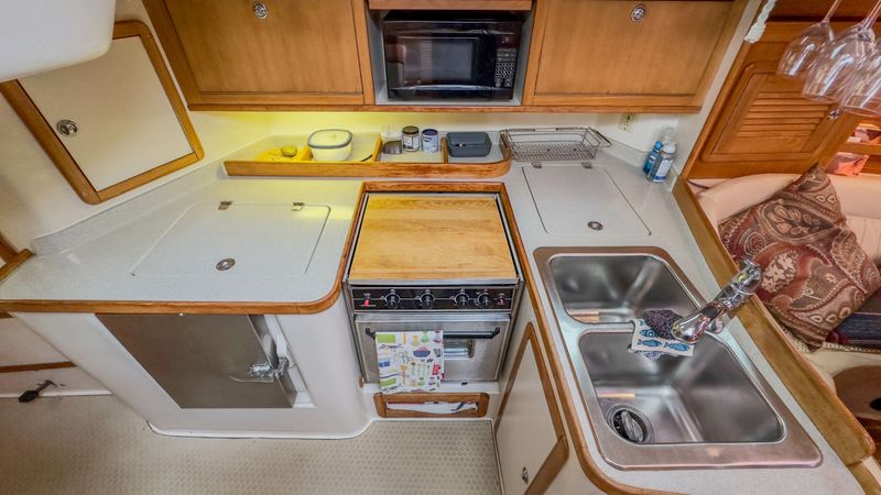 Catalina 42 | Venture