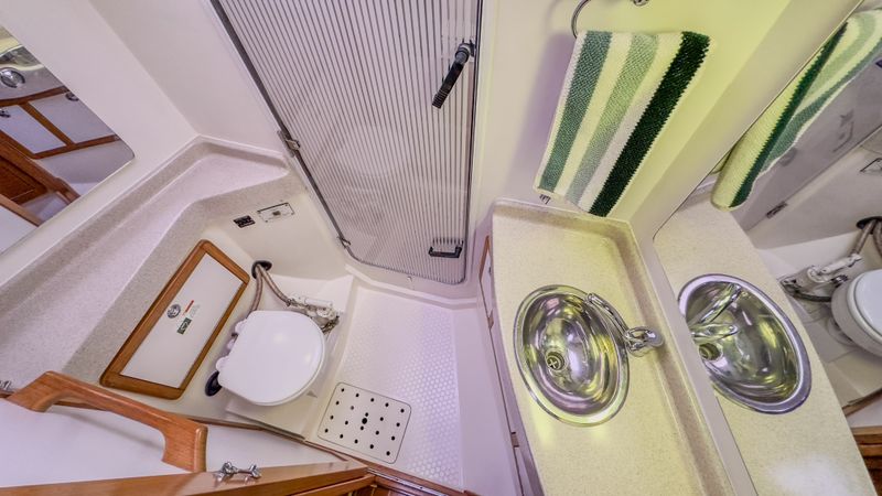 Catalina 42 | Venture