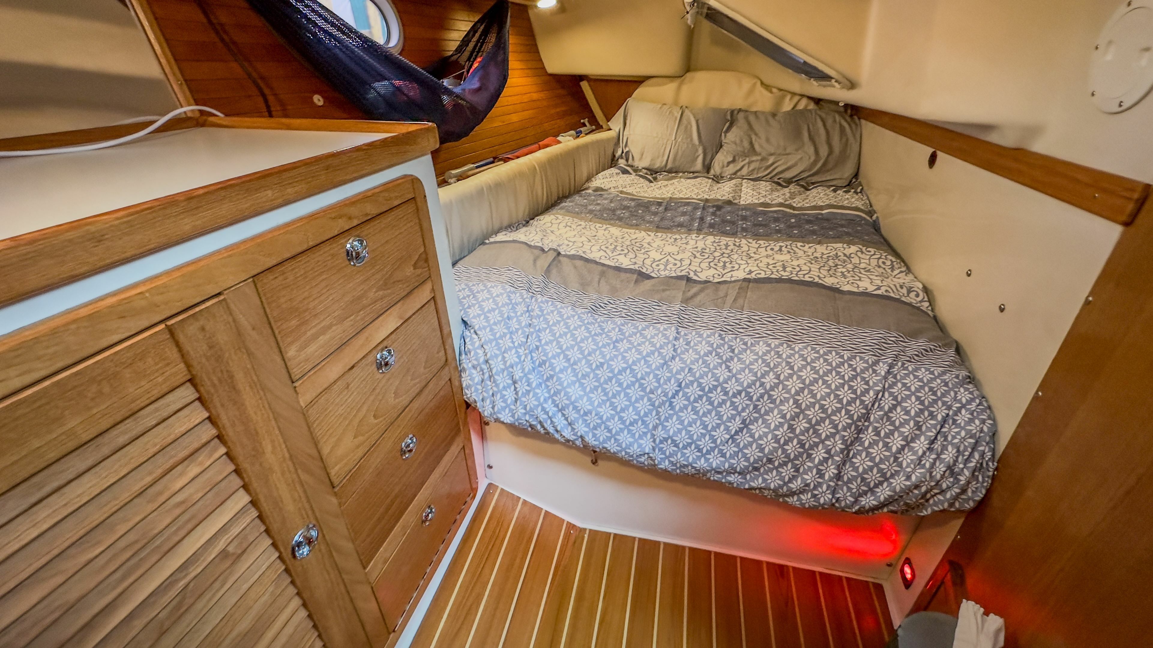 Catalina 42 | Venture