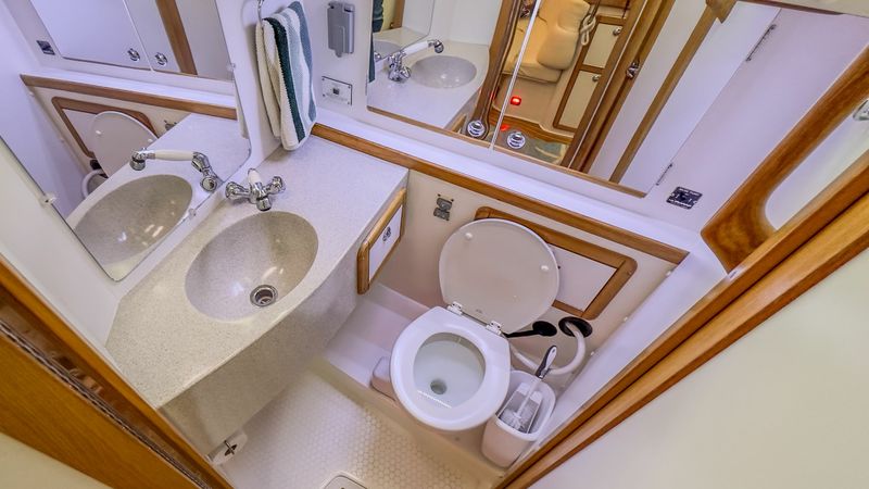 Catalina 42 | Venture