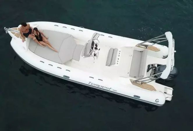 Capelli Tempest 700 | 18