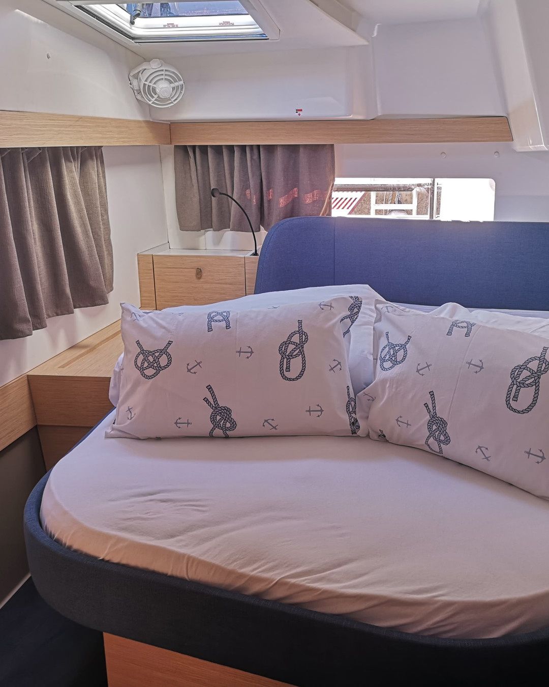 Fountaine Pajot New 41 | Acamar