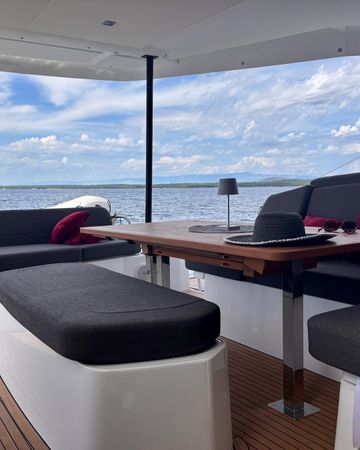 Fountaine Pajot New 41 | Acamar