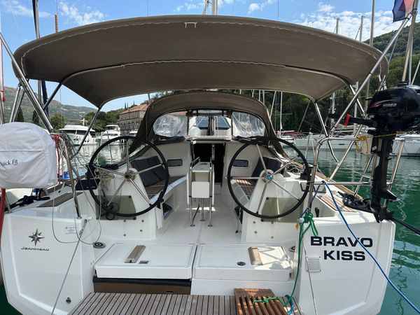 Jeanneau Sun Odyssey 349 | Bravo Kiss