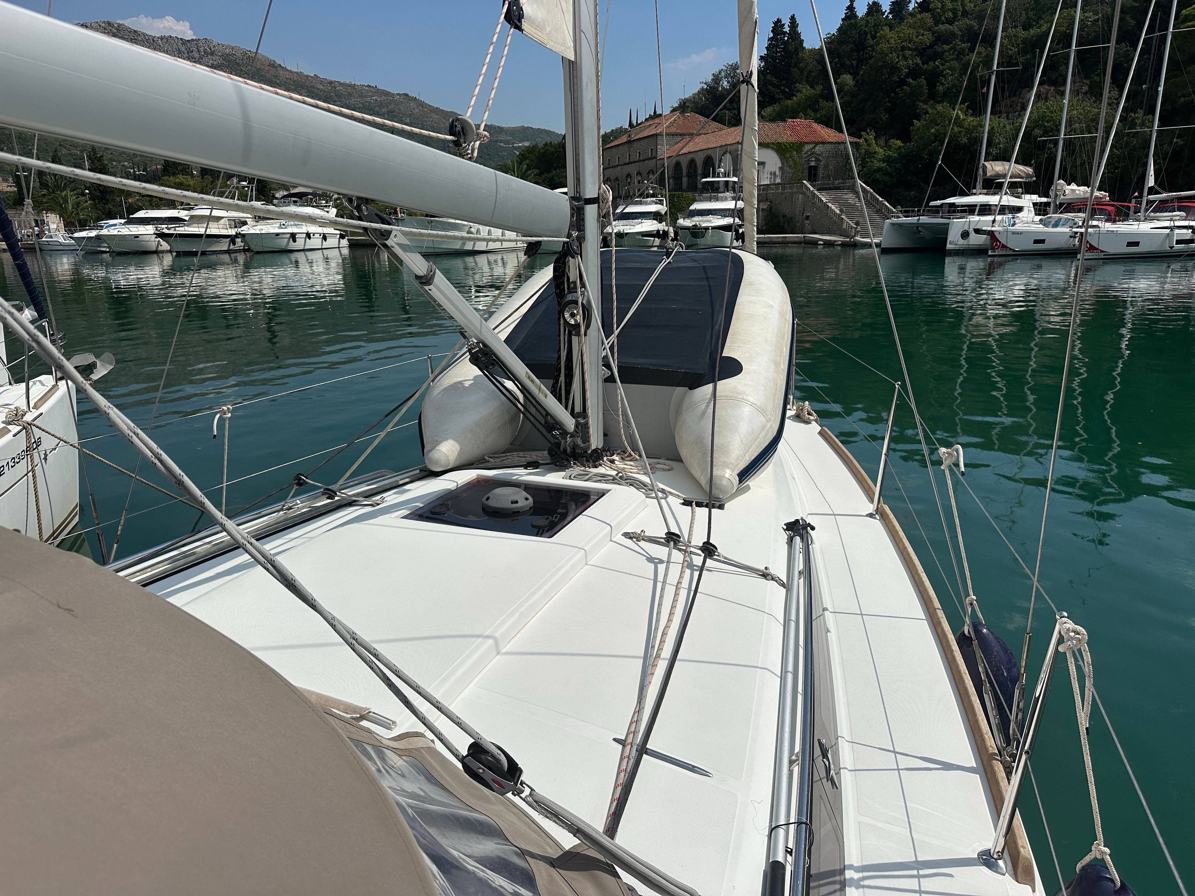 Jeanneau Sun Odyssey 349 | Bravo Kiss