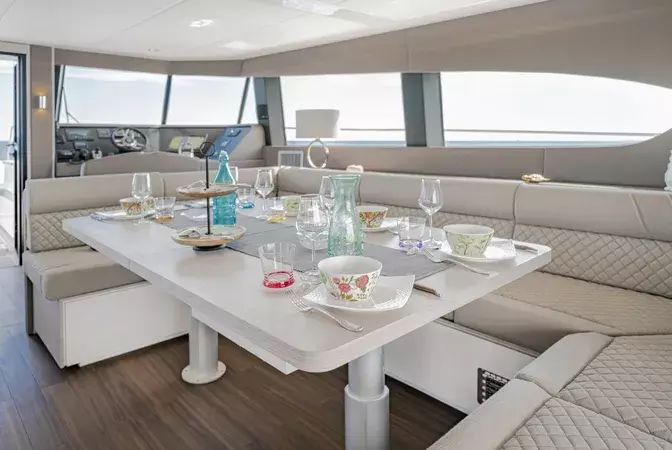 Aventura 50 MY | Unwinding