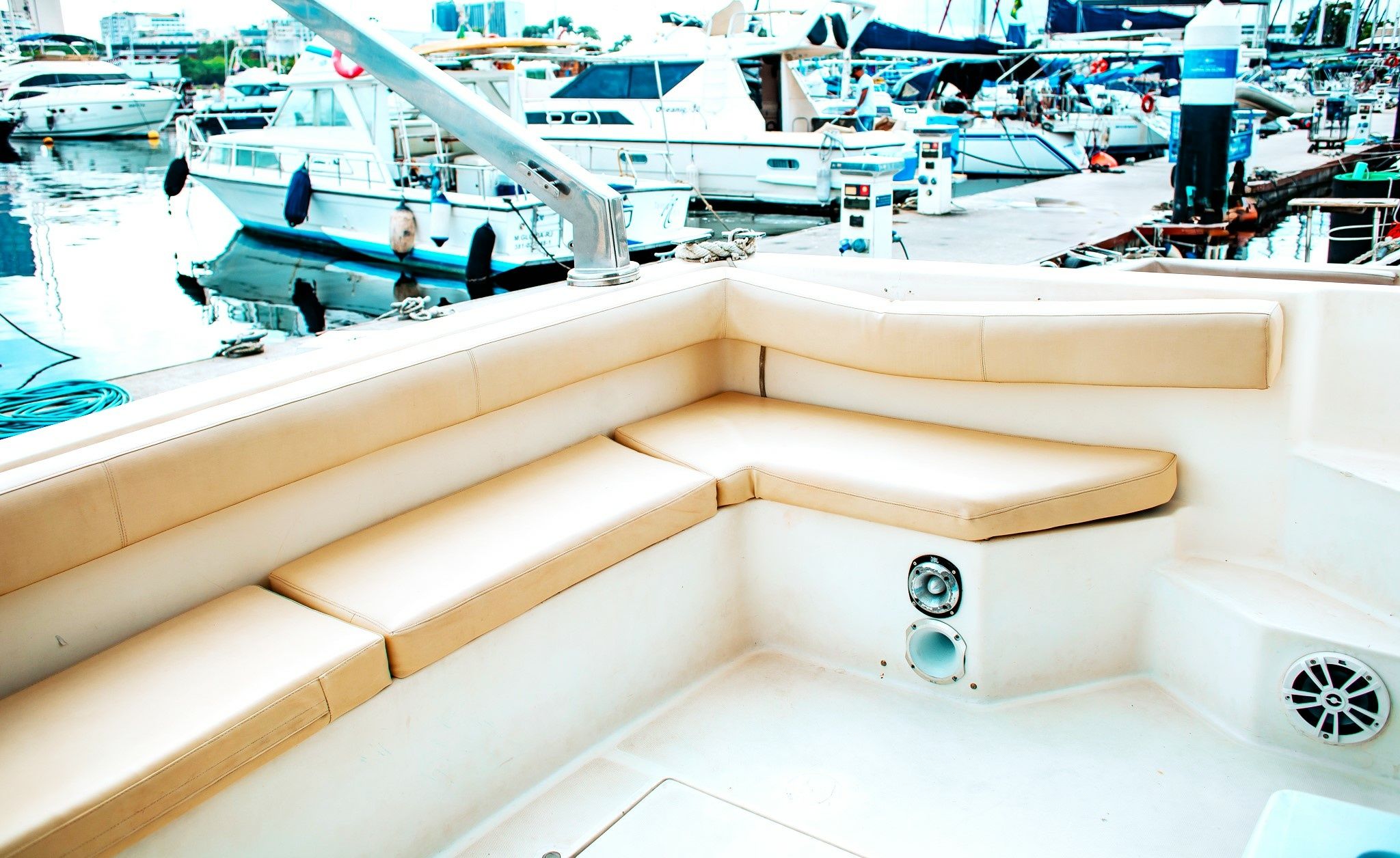 Intermarine 440 | Vetor Vegas 5