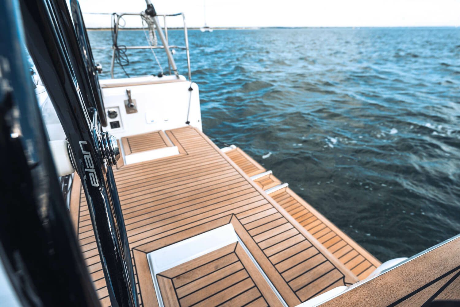 Elan E4 | Lirain Tres