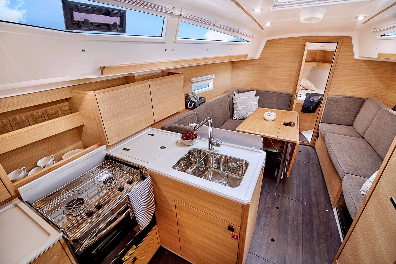 Elan E4 | Lirain Tres