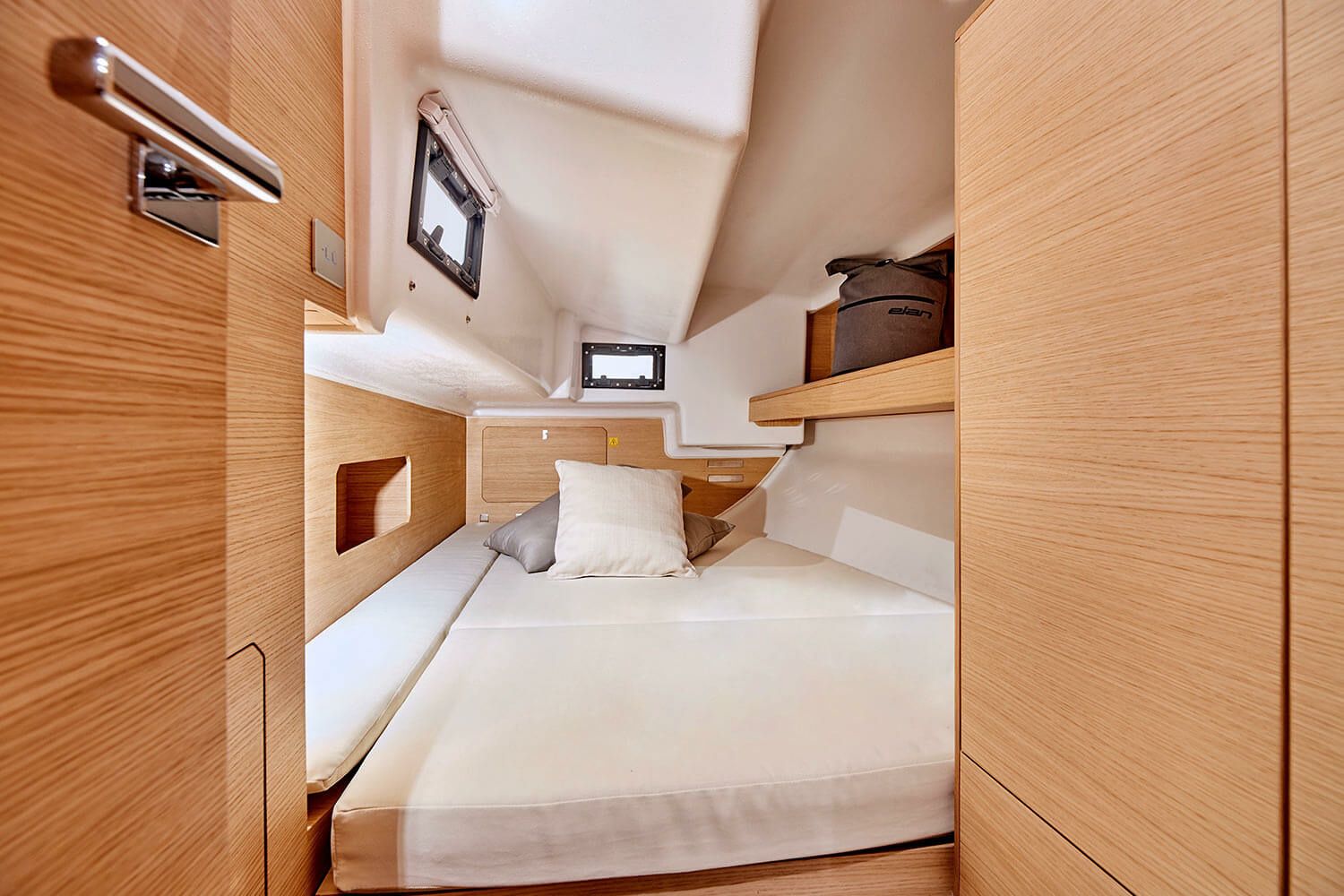 Elan E4 | Lirain Tres