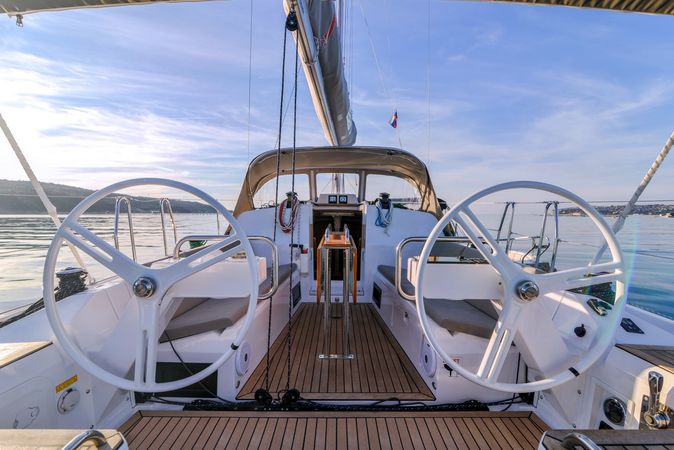 Elan E4 | Lirain Tres