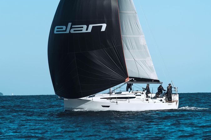 Elan E4 | Lirain Tres