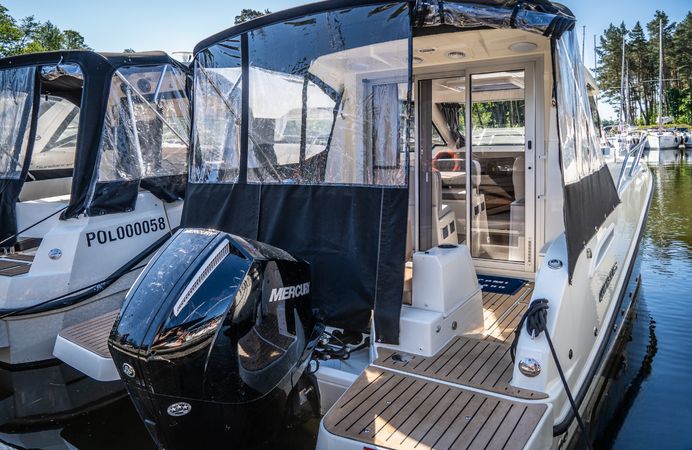 Quicksilver 675 | Zefirek