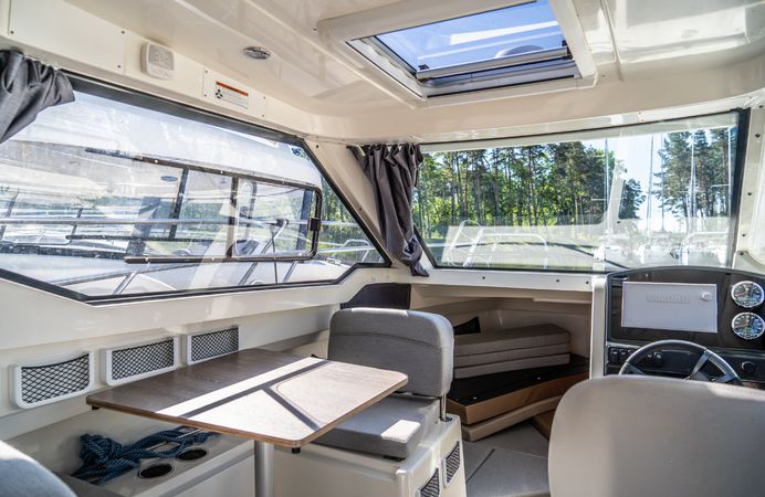 Quicksilver 675 | Zefirek