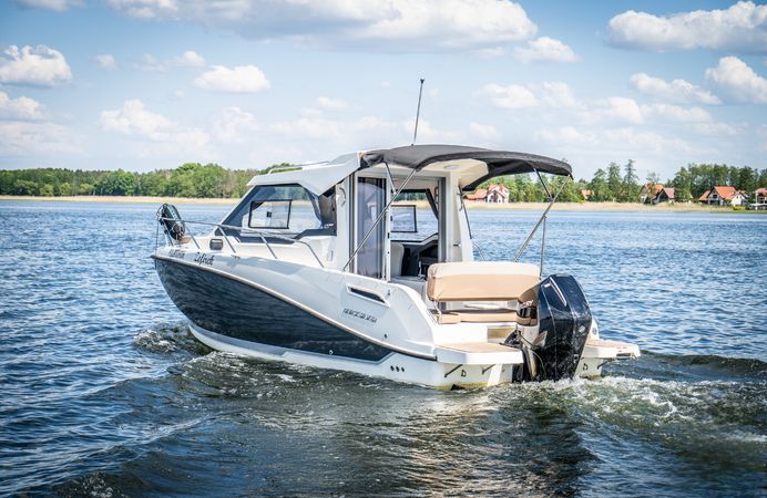 Quicksilver 675 | Zefirek