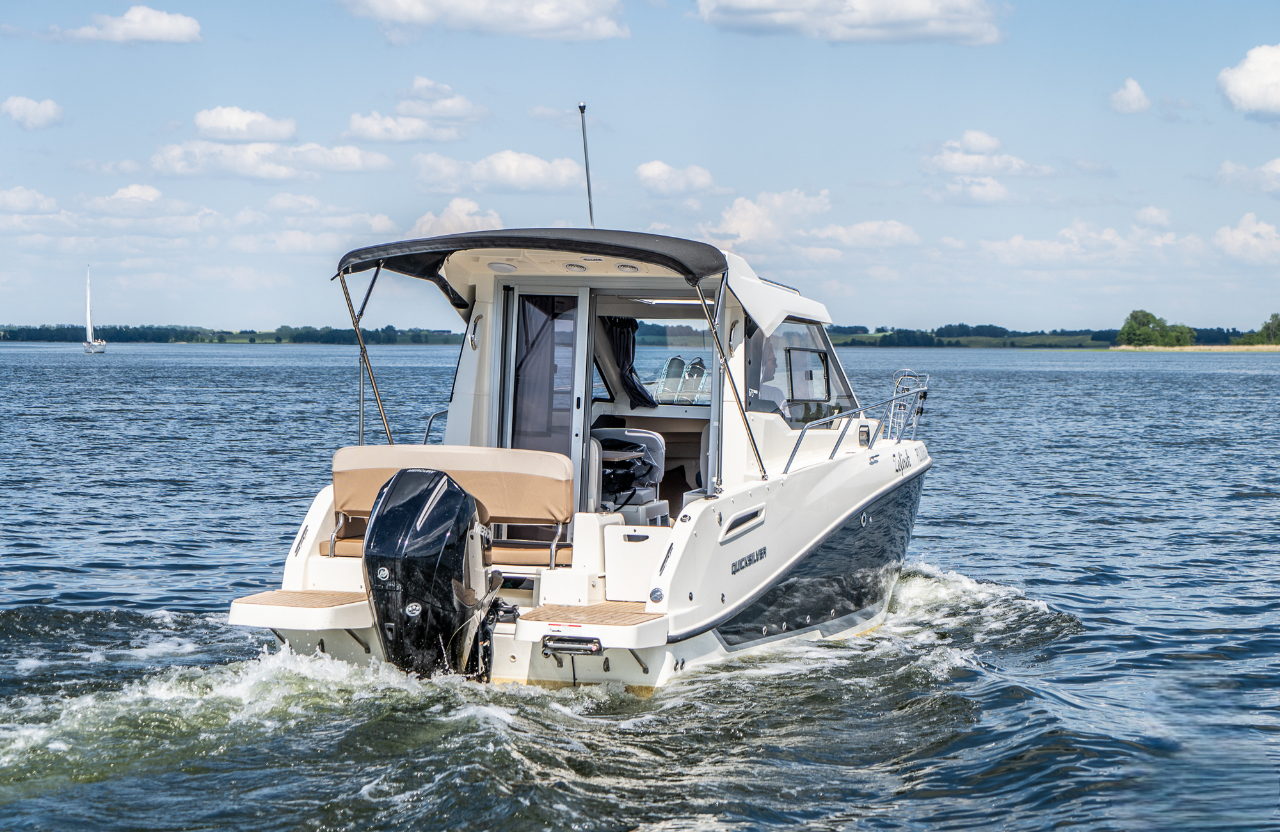 Quicksilver 675 | Zefirek