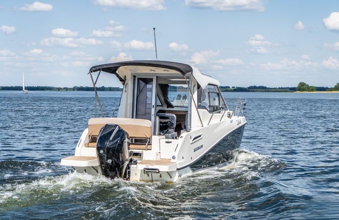 Quicksilver 675 | Zefirek