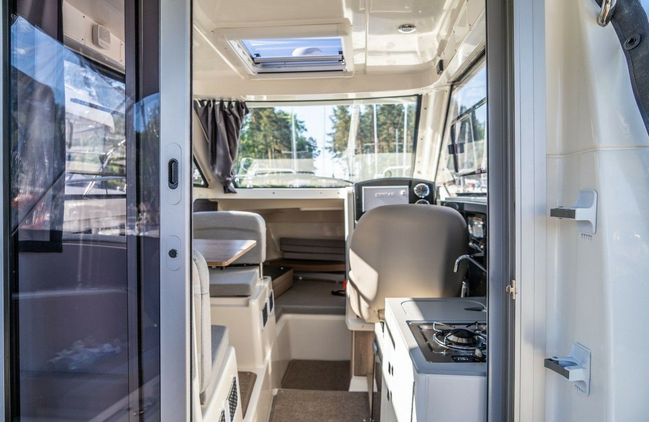 Quicksilver 675 | Zefirek