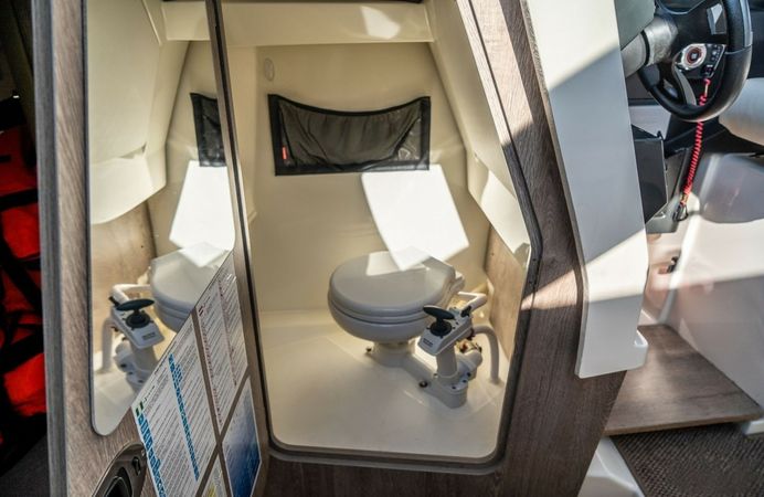 Quicksilver 675 | Zefirek