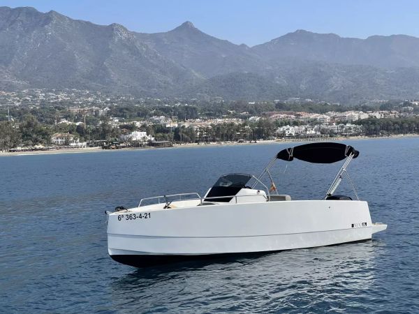 Nuva Yachts M6 | Nuvanus