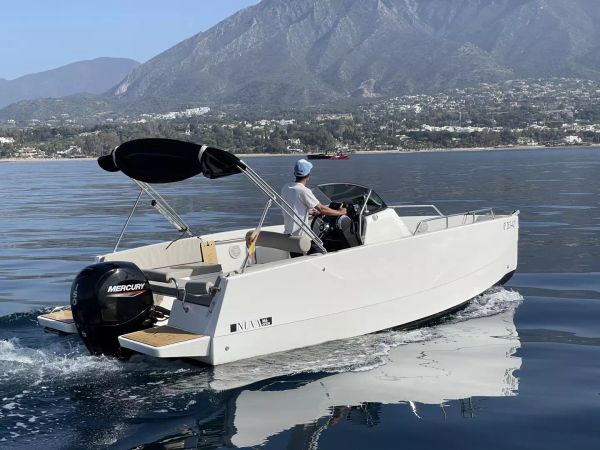 Nuva Yachts M6 | Nuvanus
