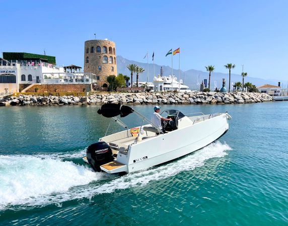 Nuva Yachts M6 | Nuvanus