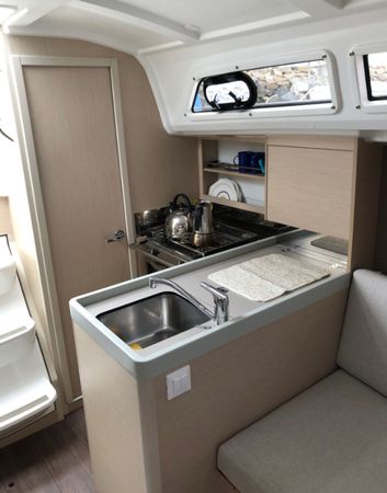 Beneteau Oceanis 30.1 | Pen Azen