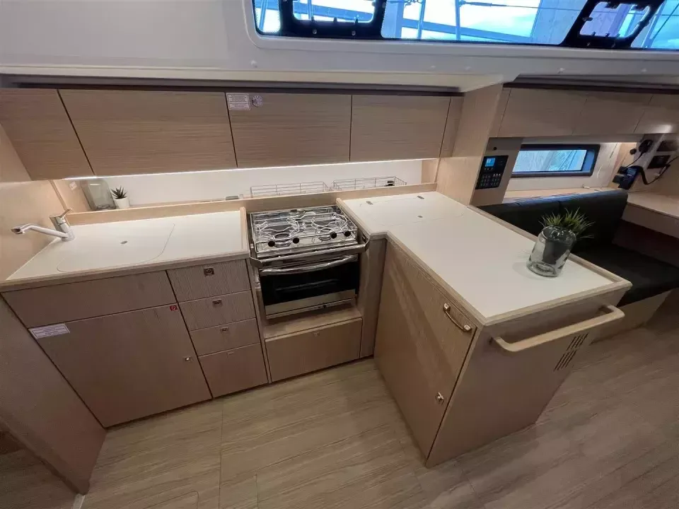 Bavaria C42 | Galliarix