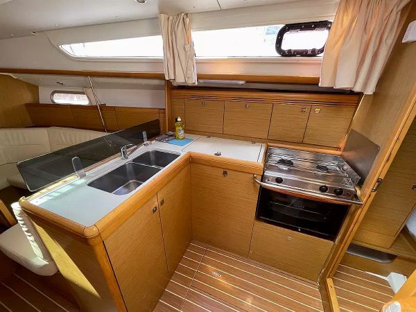 Jeanneau Sun Odyssey 36i | Mala