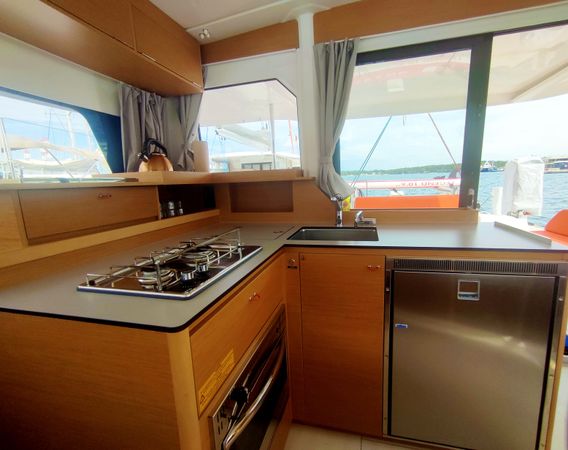 Excess 11 | Dioscuri