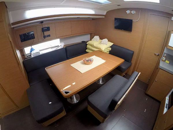 Dufour 470 | Adelante