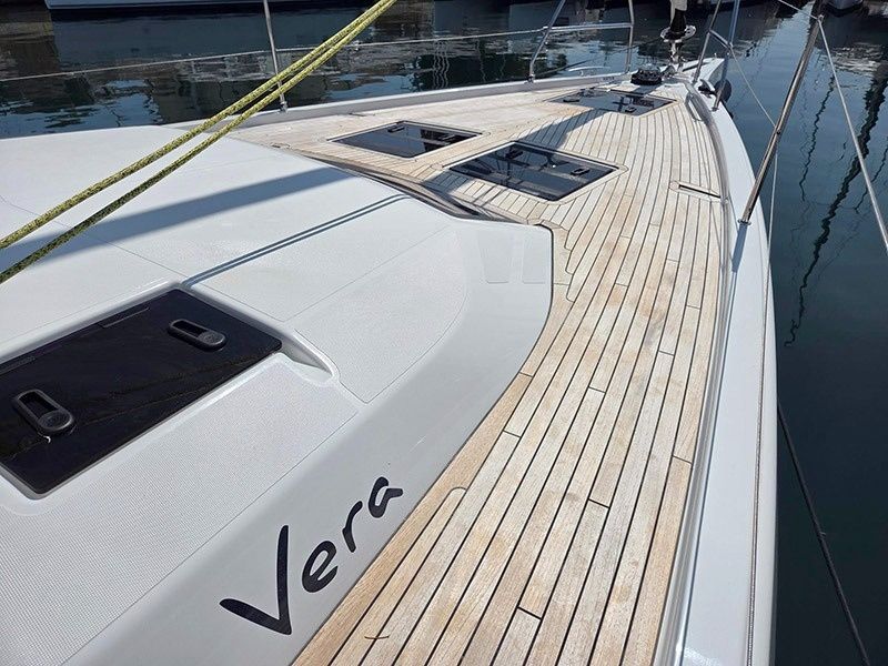 Dufour 44 | Vera