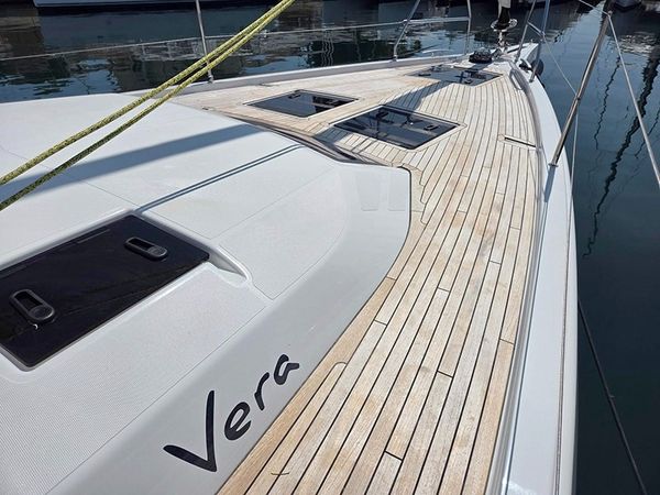 Dufour 44 | Vera