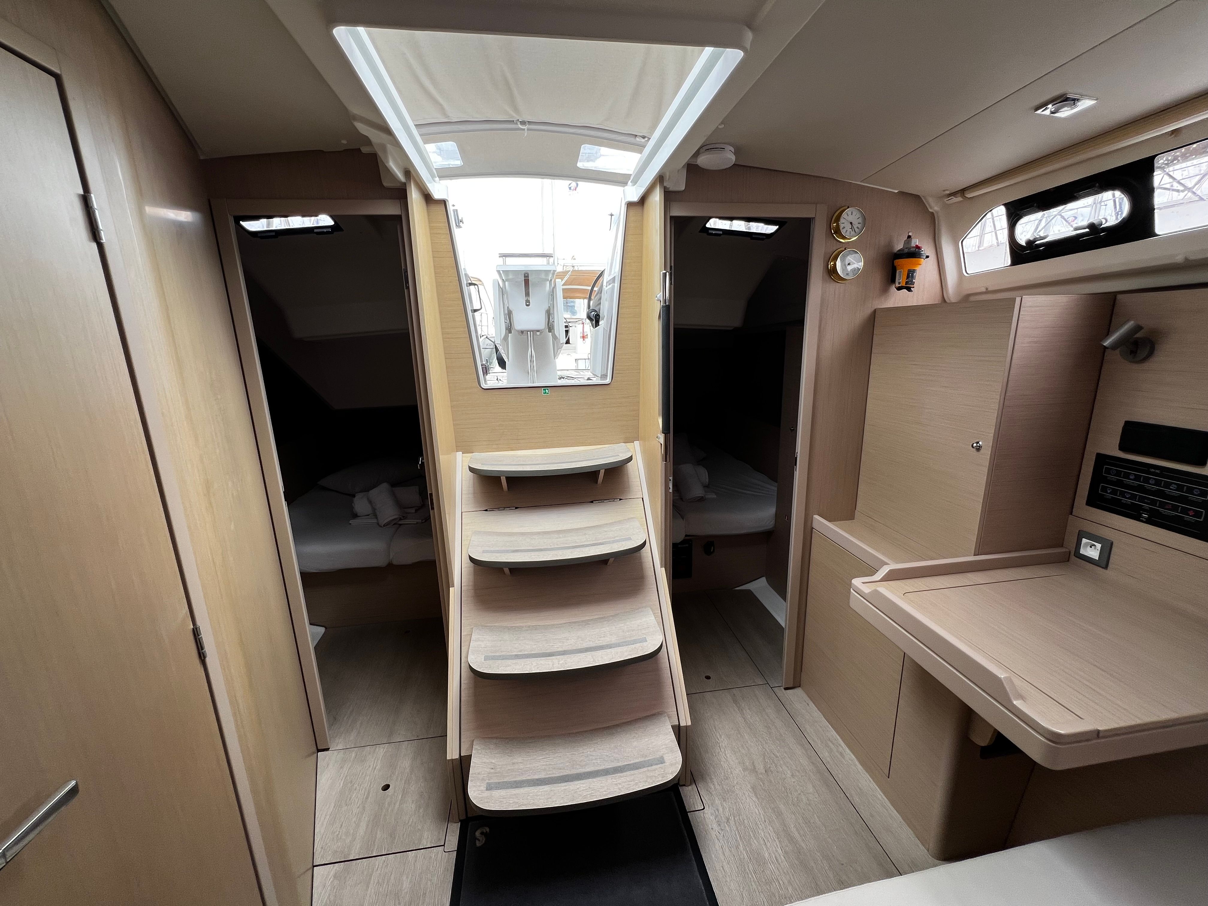 Beneteau Oceanis 37.1 | Avra