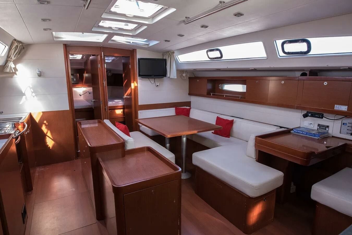 Beneteau Oceanis 50 Family | Vanessa M