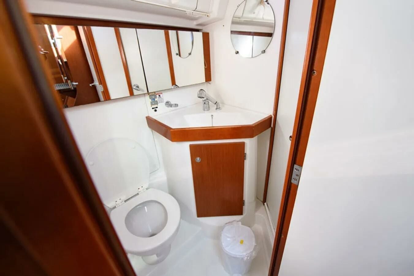 Beneteau Oceanis 50 Family | Vanessa M