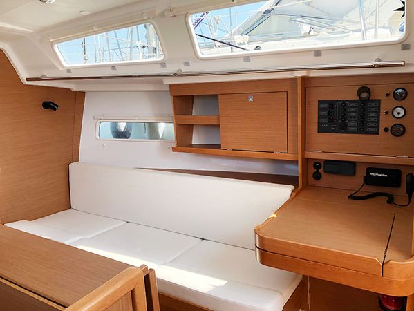 Jeanneau Sun Odyssey 319 | Lily